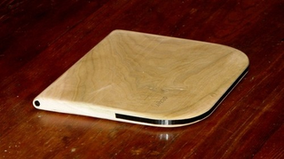 Illustration for article titled Sapper, Stradivarius and Skylight: Designing Lenovo's Smartbook